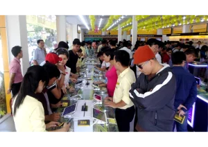 Mua iphone 18 trả góp chọn Home credit, FE credit hay ví trả sau